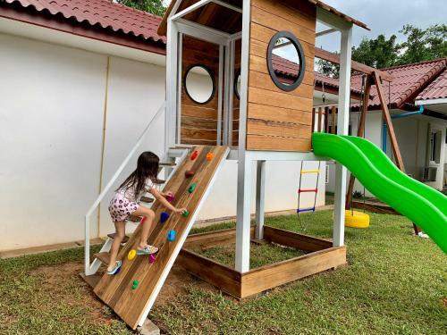 Hostal River View Villas