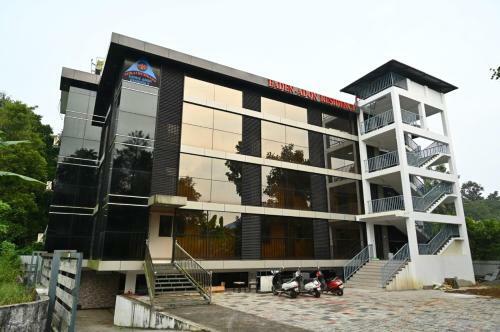 Apartamento Airport Cochin Grand Residency