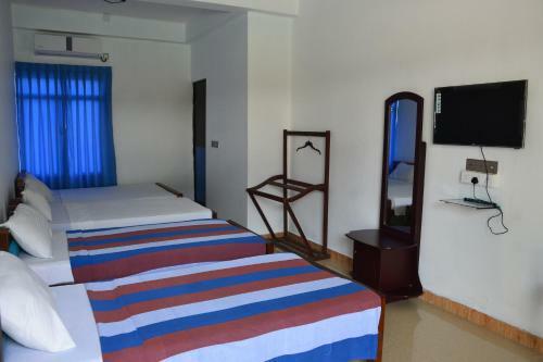 Hotel Stay Inn 1990 -new Sunny Fish