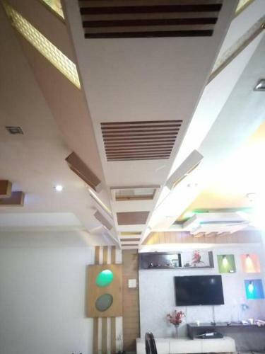 Zara?s Service Apartment
