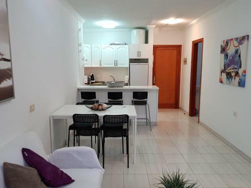 Apartamento M�dano Center! 2 Rooms, Near The Beach