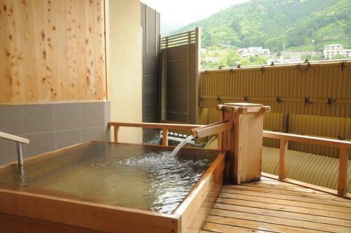 Isuzu Hotel