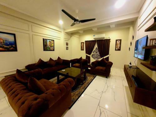 Apartamento Ameno Suites, Bahria Town