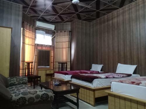 Al-hateem Hotel
