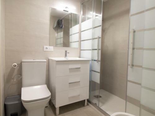 Apartamento Primera L�nea de Playa Terraza Y Vista Al Mar