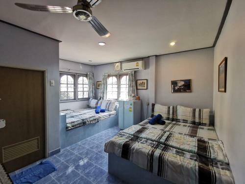 Hostal Samiya Guesthouse