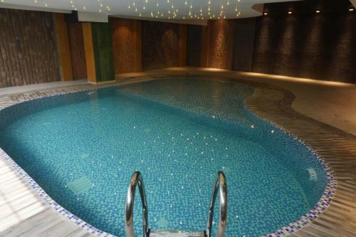 Hotel Royal Pearl Serviced Apartment & Suites