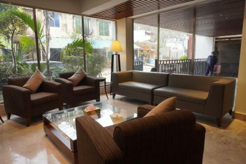 Hotel Royal Pearl Serviced Apartment & Suites