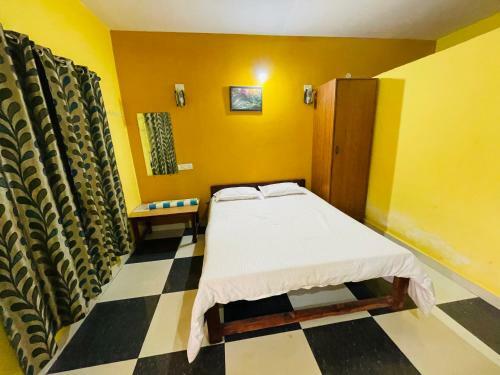 Hostal Samantha Inn Beach Resort