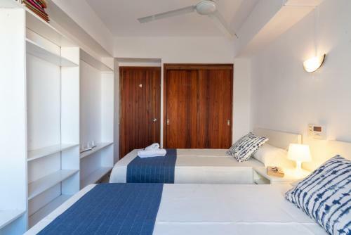 Apartments Port De Pollen�a