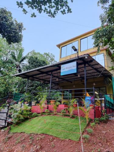 Hostal Marsan Bay Beach House