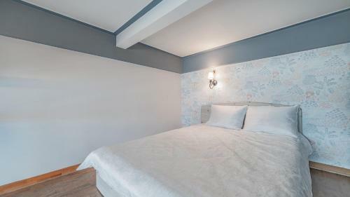 White Beach Pension