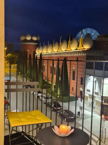 Apartamentos Enfrente Del Museo Dal�
