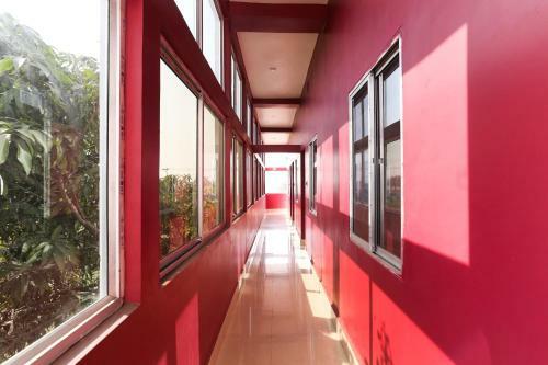 Oyo 69537 Vatika Hotel
