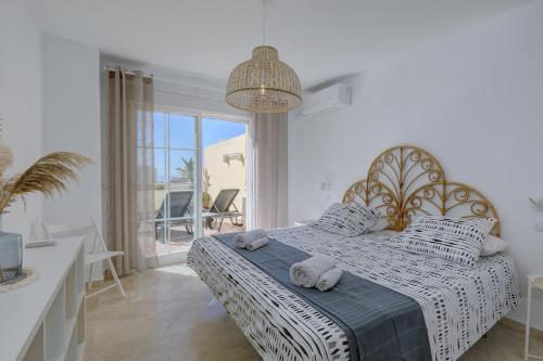 Welcoming Apartment With Amazing Terrace (Pa 6-4)