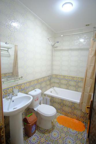 Eshoni Pir Hotel