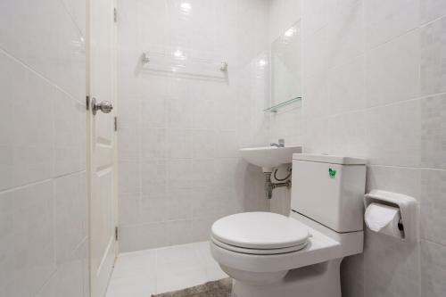 Bangtao,layan Beach Apartment