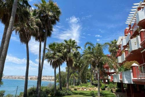 Estepona Seaview Apartment Seletur