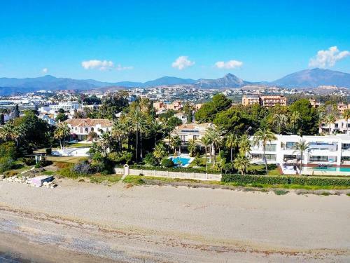 1077 Beach Villa El Paraiso