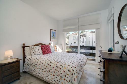 Apartamento Relaxing Beachfront Complex With Swimming Pool In Costalita