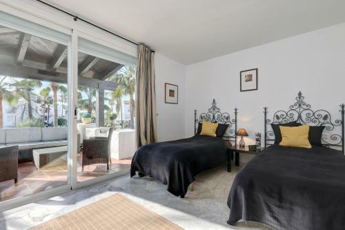 Frontline Paradise Townhouse