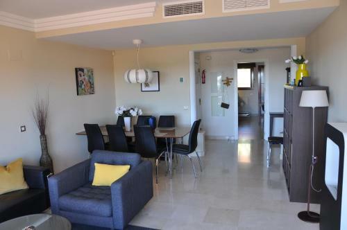 3 Bedroom Penthouse With Views