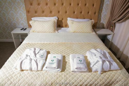 Seven Day Hotel