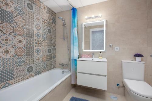 Apartamento Awesome 3 Bedroom Apt, Wifi, Pool & Parking Rdr240