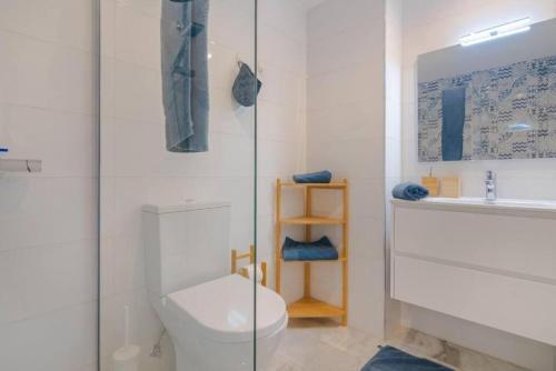 11226 - Modern Beach Side Duplex Penthouse.
