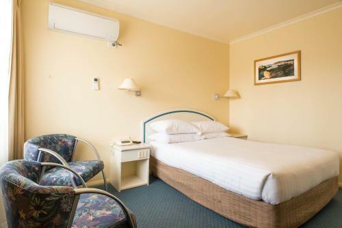 Sunrise Motor Inn