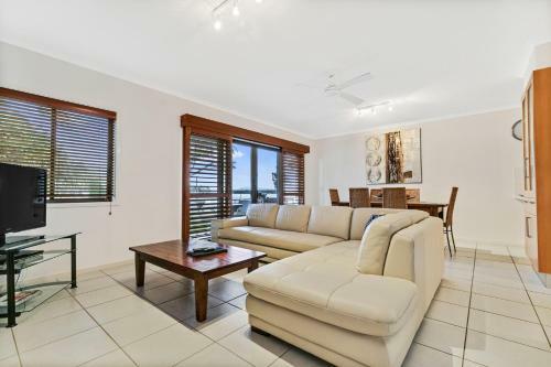 Hotel Culgoa Point Beach Resort