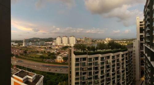 Apartamento Skyview Univ360 Place Facing Mines Lake