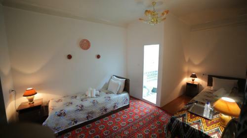 Hostal Qutlug Qadam Guest House