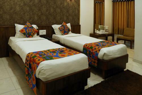 Hotel Varsha Inn