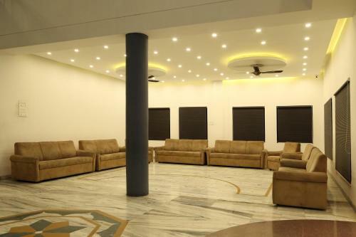 Hotel Varsha Inn