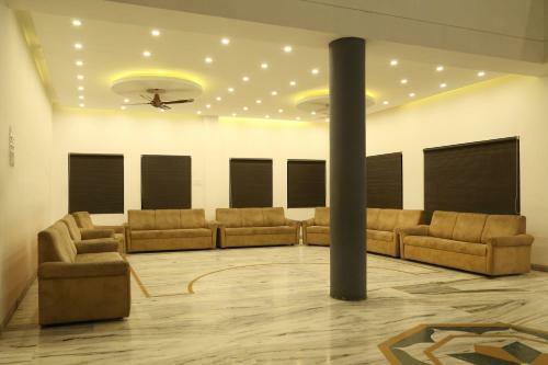 Hotel Varsha Inn