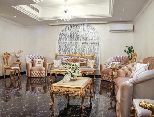 Villa Staycation Home Shj