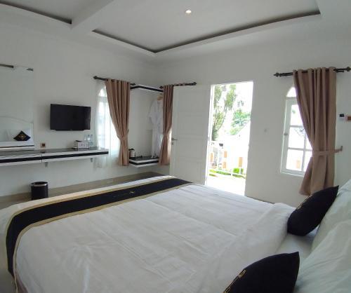 Hotel Chevilly Resort & Camp