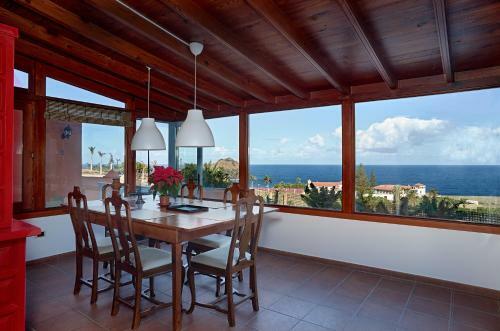 Casa Naranja