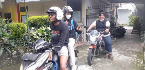 Albergue Bunk House Bogor (Kostel)