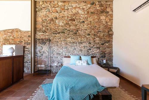 Hostal Rustic & Chic B&B