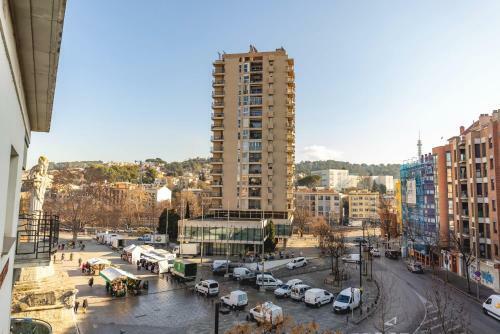 Bravissimo El Lle�, Bright 4-bedroom Apartment