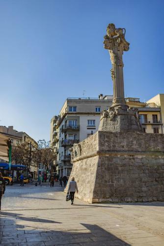 Bravissimo El Lle�, Bright 4-bedroom Apartment