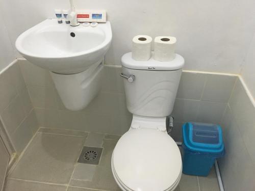 Hostal Blue Summer Suites