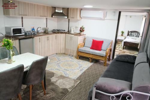 Hostal Hermon Guest House