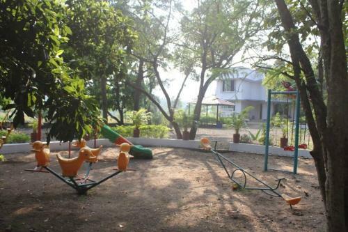 Villa Ivy Maitri Farm 3 Bhk With Private Pool - Badlapur