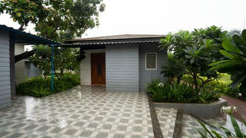 Hotel Nirva Resort