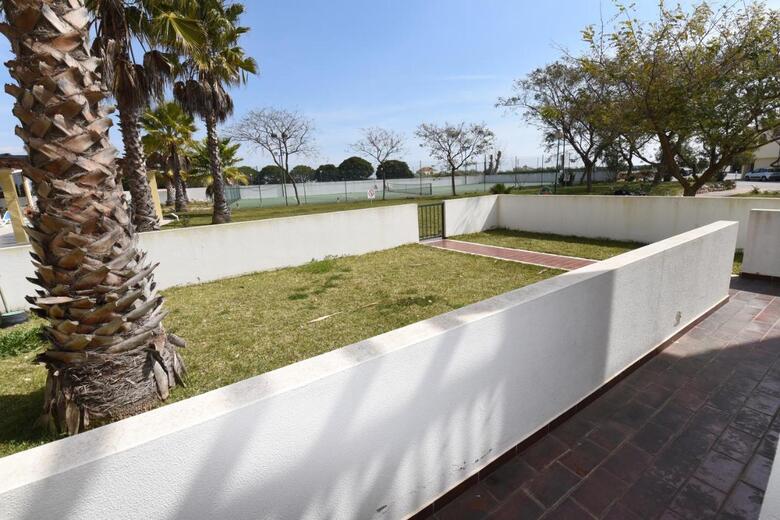 Aparthotel Praia Da Lota Beachfront Resort - Hotel & Apartments