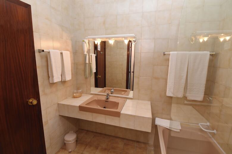 Aparthotel Praia Da Lota Beachfront Resort - Hotel & Apartments