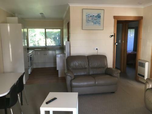 Willaway Motel Apartments